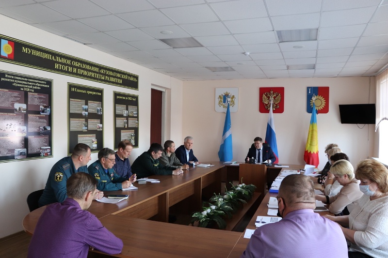 Готовность Кузоватовского района к пожароопасному периоду обсудили на районной комиссии по чрезвычайным ситуациям.