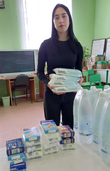 В Кузоватовском технологическом техникуме продолжается сбор гуманитарной помощи в зону СВО.